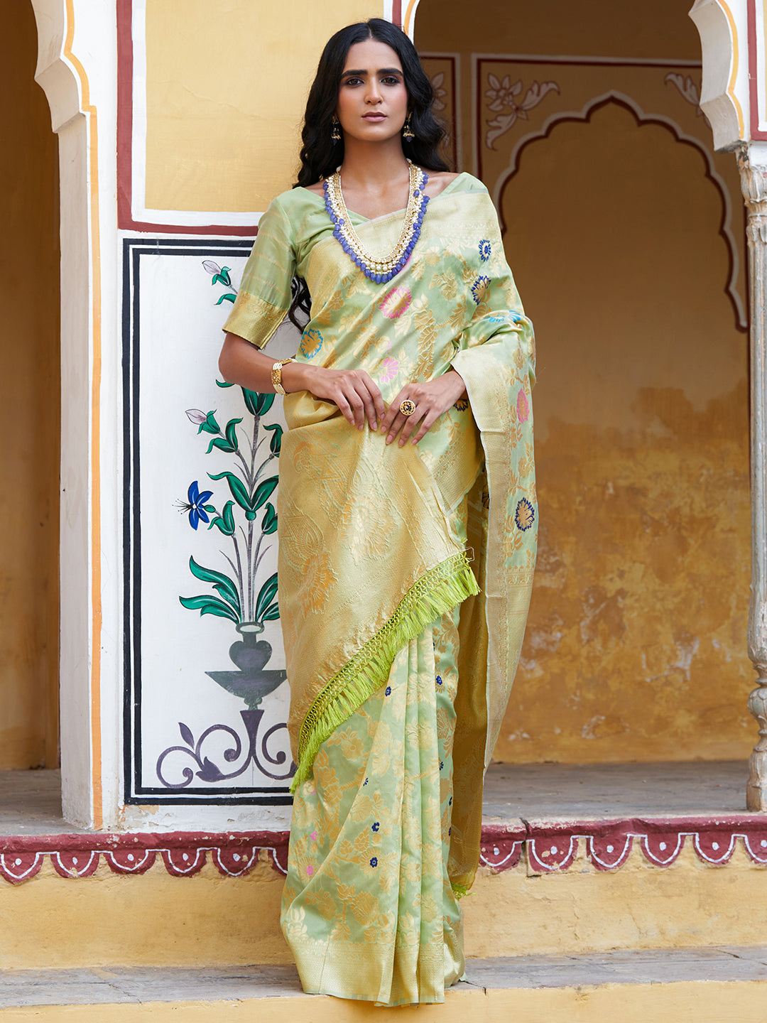 Light Green Banarasi Silk Woven Floral Design Saree with Unstitched Blouse Piece
