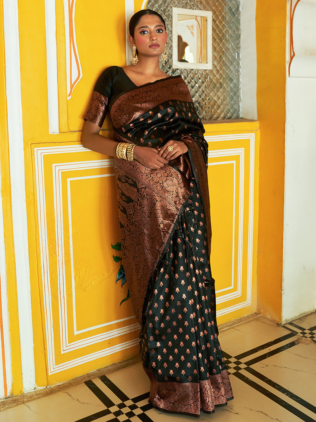 Black Banarasi Silk Ethnic Motifs Saree with Unstitched Blouse Piece