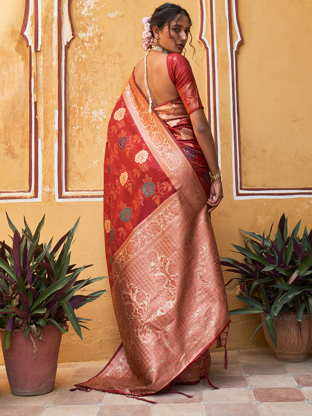 Red Banarasi Silk Floral Saree with Unstitched Blouse Piece