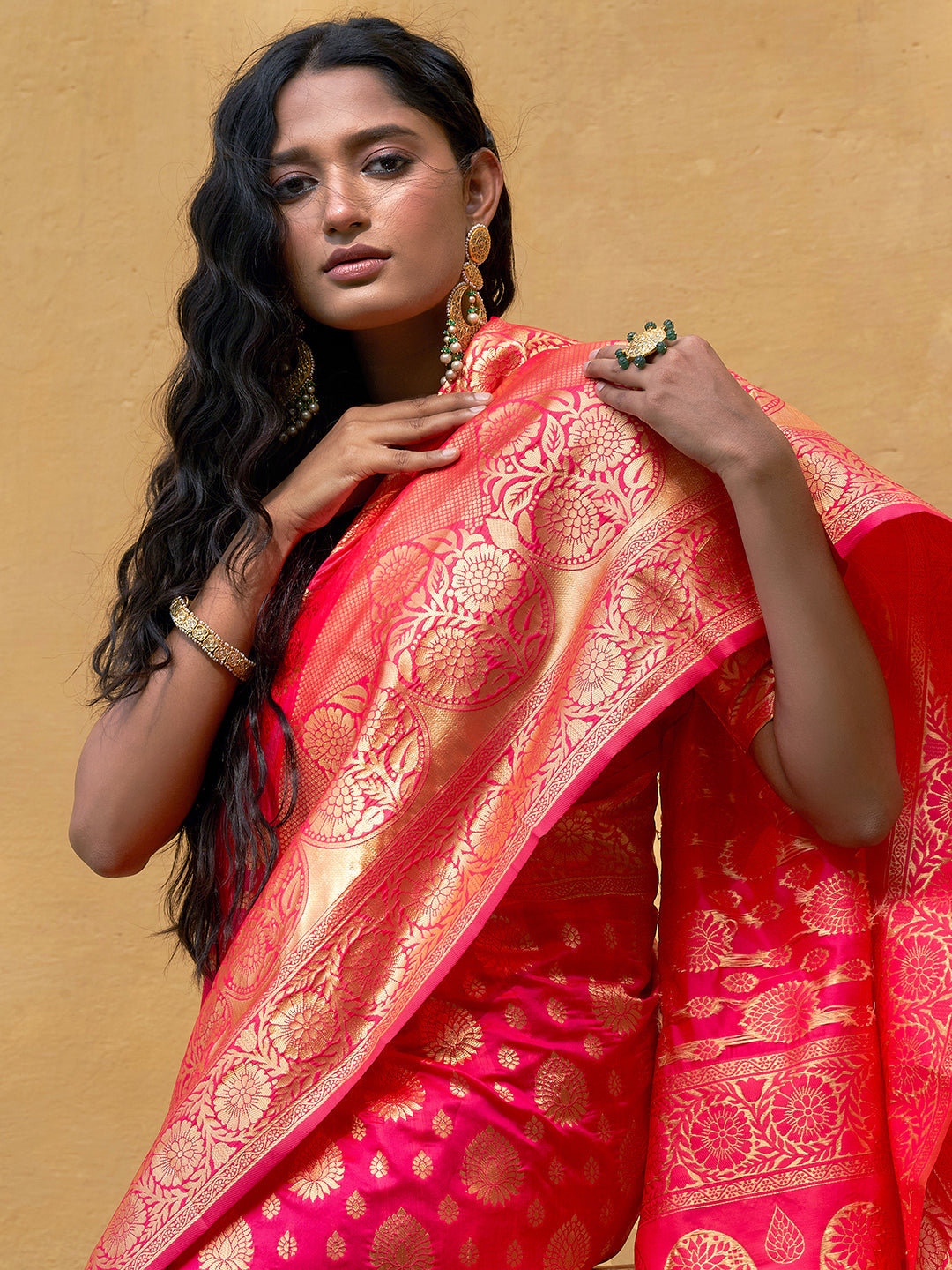 Pink Banarasi Silk Ethnic Motifs Saree with Unstitched Blouse Piece