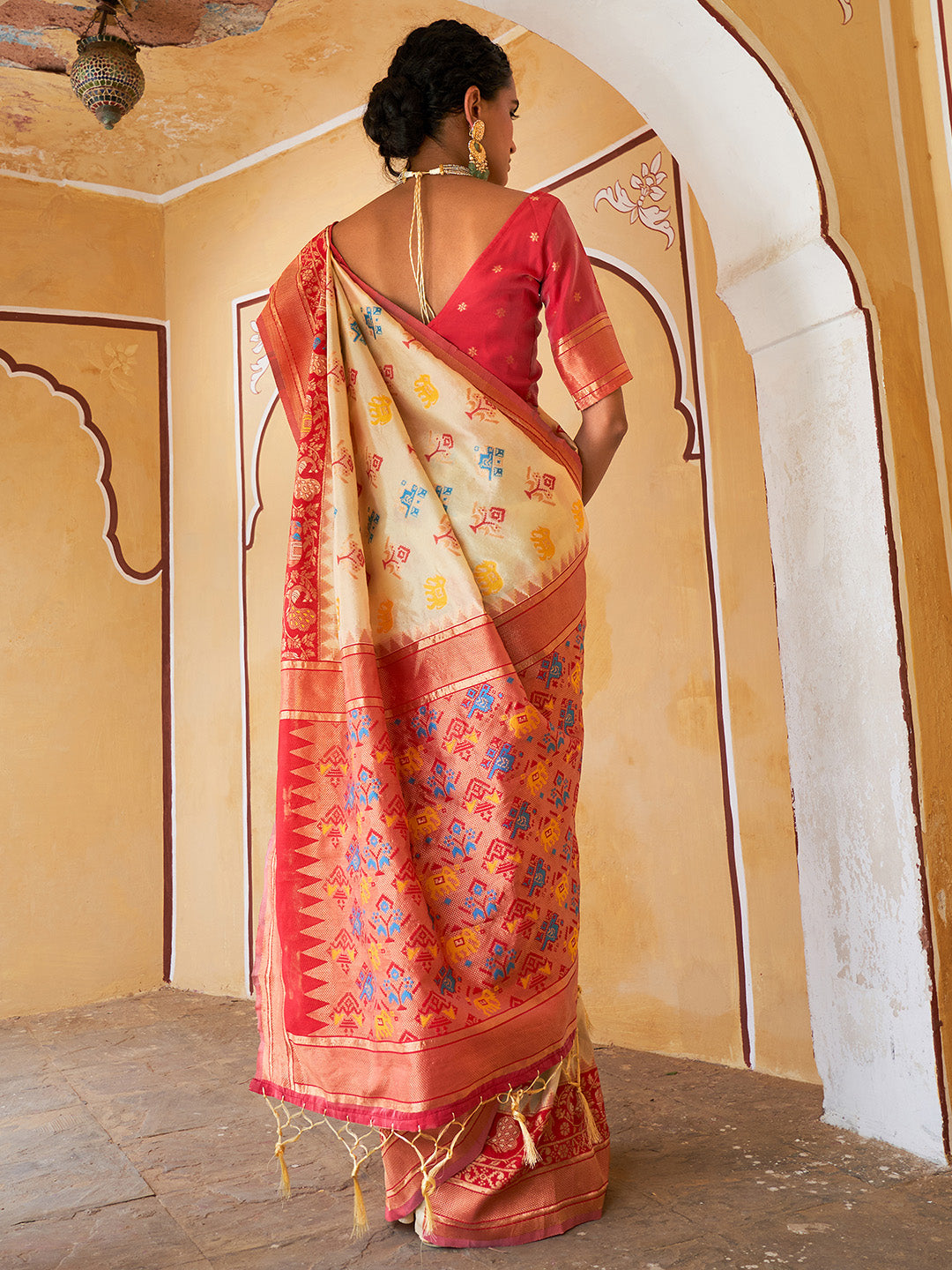 Beige Cotton Silk Woven Design Saree with Unstitched Blouse Piece